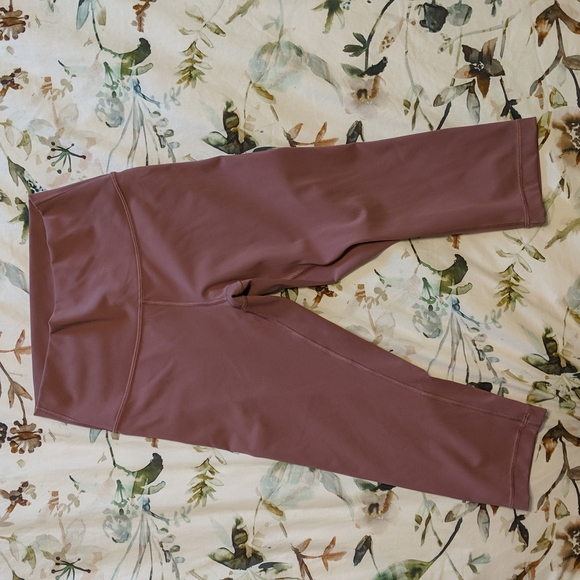 Lululemon crop tights - Picture 3 of 8